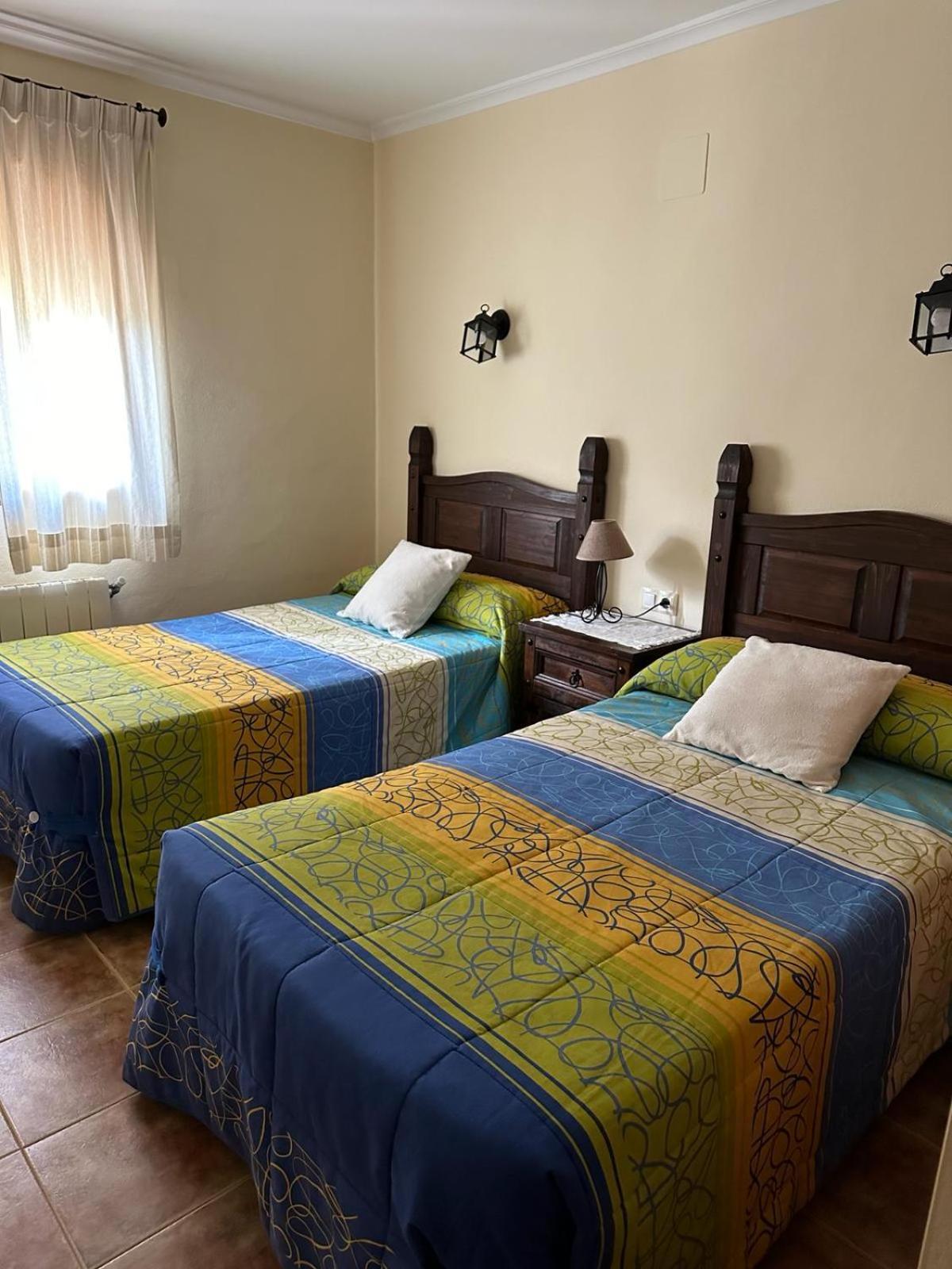 Casas Rurales Cerro Lobo Yeste Eksteriør bilde