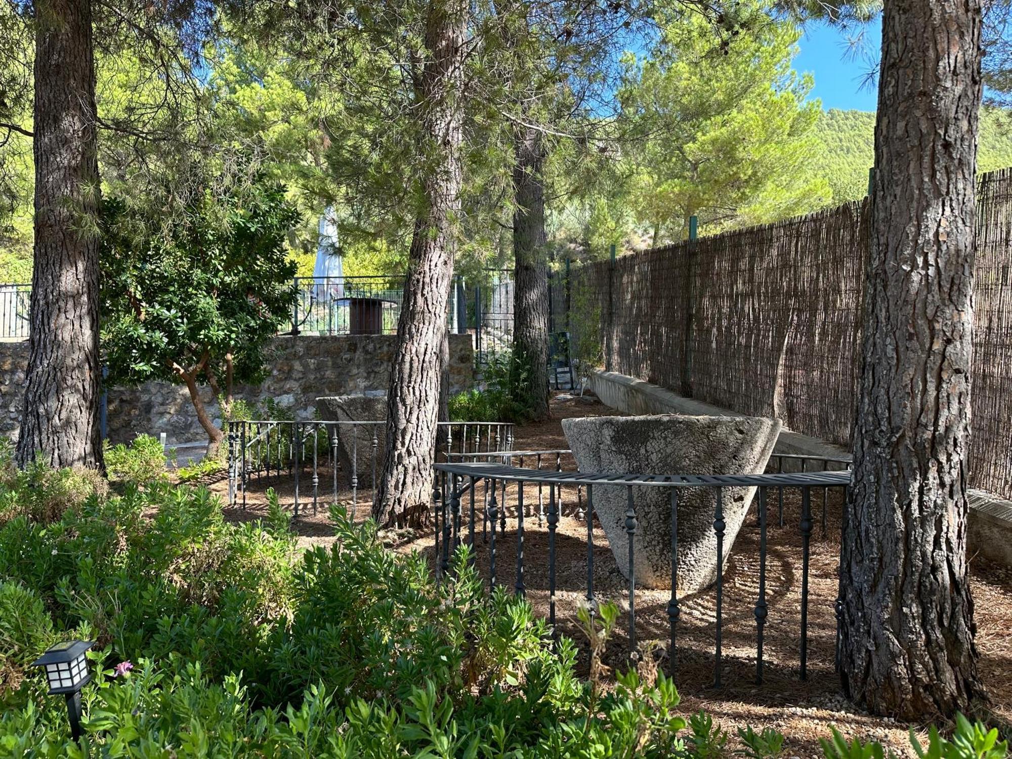 Casas Rurales Cerro Lobo Yeste Eksteriør bilde